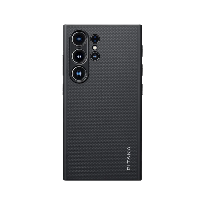 Чехол PITAKA PinButton для Samsung Galaxy S24 Ultra с углеродным узором, обеспечивающий защиту устройства и доступ к камерам.
