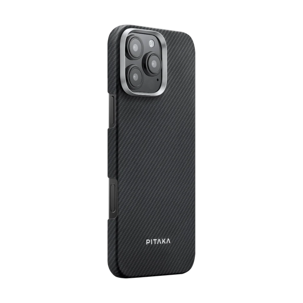 Черный чехол Pitaka для iPhone 16 Pro Max из арамидового волокна с минималистичным дизайном.