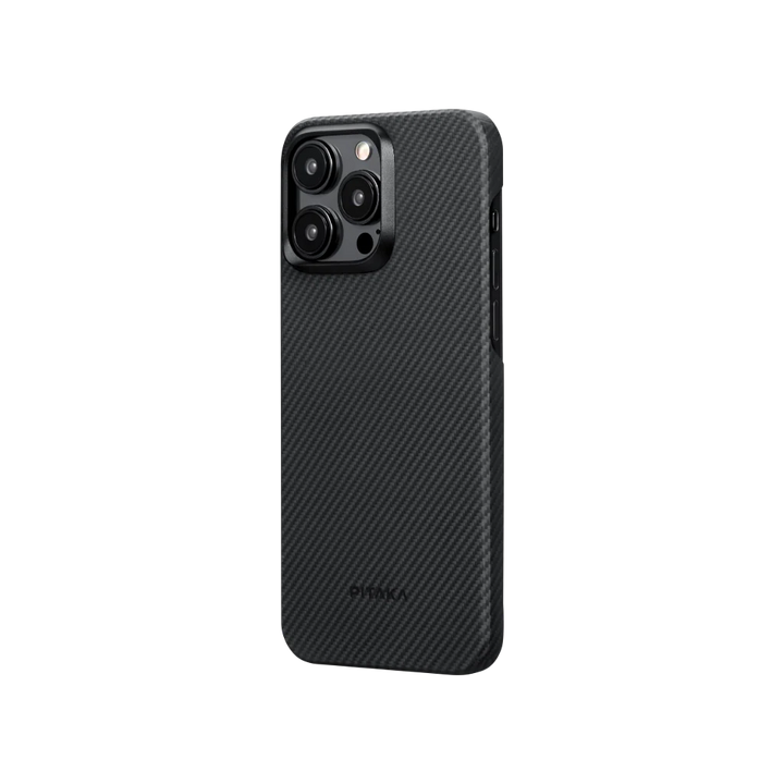 Боковой вид чехла MagEZ для iPhone 15 Pro, черно-серое 600D арамидное волокно, бренд Smartworld.