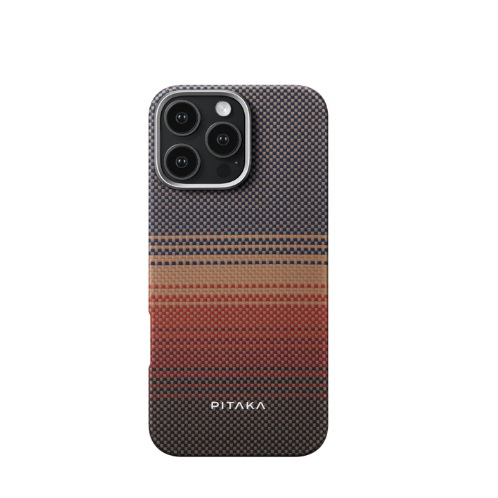 чехол-pitaka-красно-коричневый-карбон-iphone-16-pro-вырез-камеры


