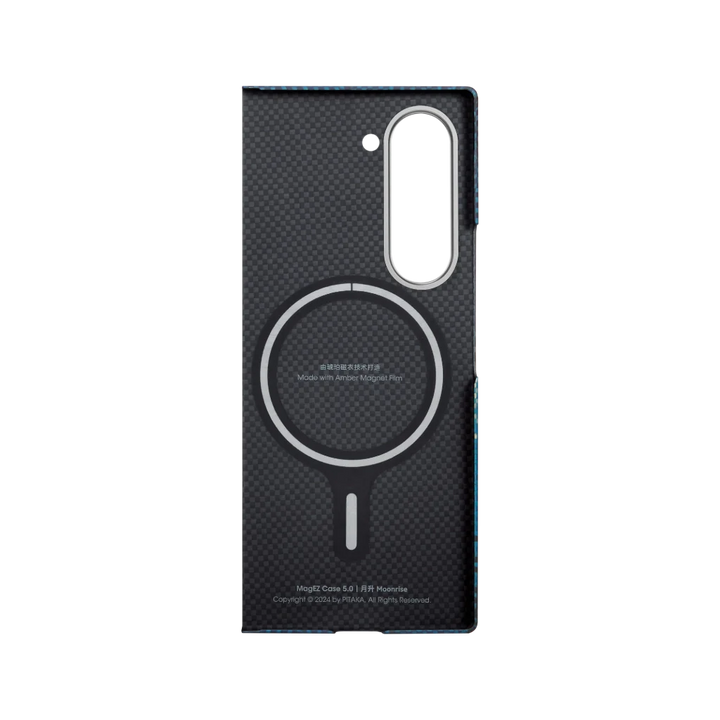 Чехол PITAKA для Samsung Galaxy Z Fold6 с карбоновой текстурой и тройной камерой на задней панели.