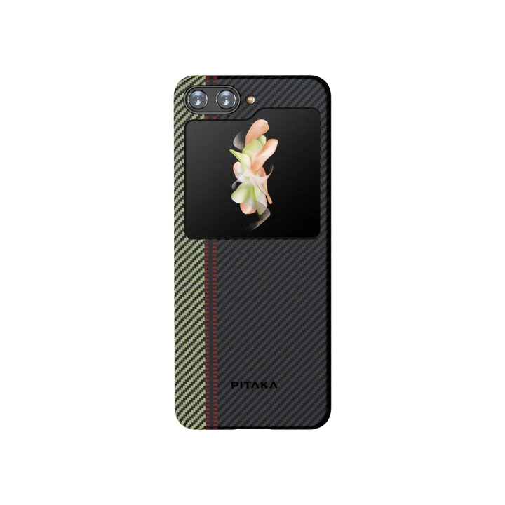 Задняя часть зеленого карбонового чехла для Samsung Galaxy Z Flip 5 с двойной камерой и логотипом Pitaka — Smartworld.