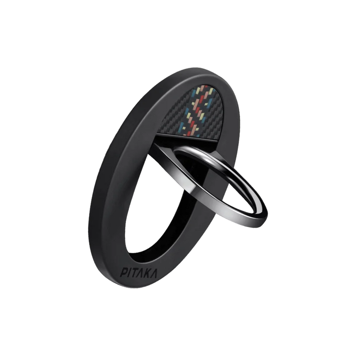 Аксессуар MagEZ Grip 2 от Smartworld с многоцветным карбоновым акцентом и металлическим кольцом для удобного использования смартфона.